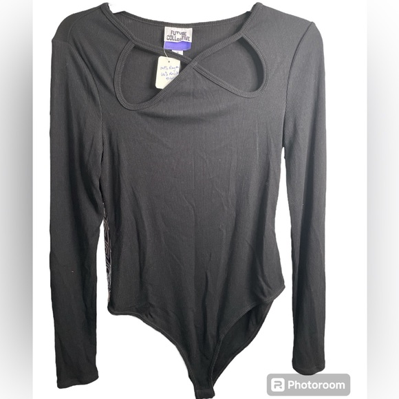 🌸.    #1255-27.   Future collective bodysuit - Picture 1 of 1